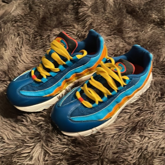 AirMax - Picture 3 of 3